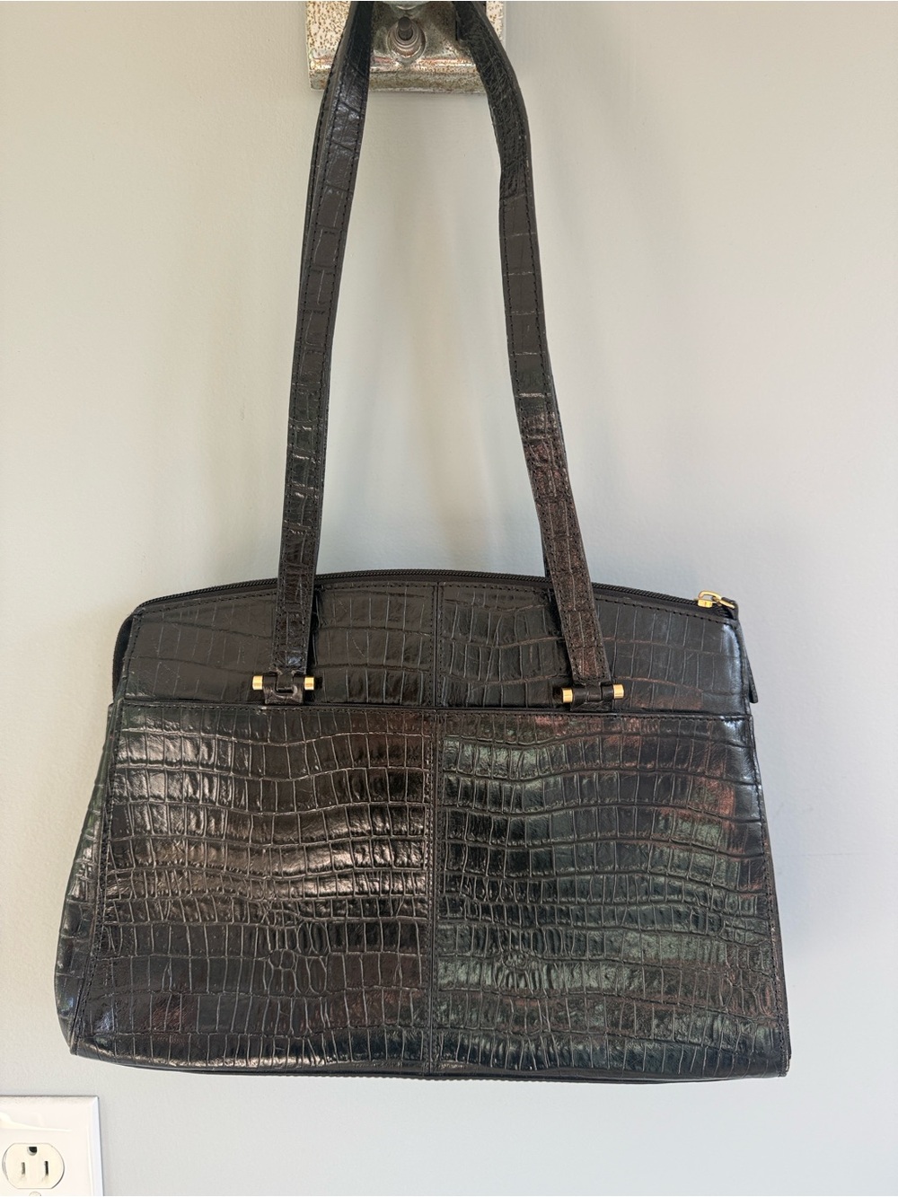 Etienne Aigner Black Croc-Embossed Shoulder Bag with Gold Hardware - Picture 2 of 4